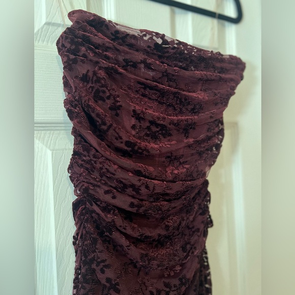 House of CB strapless corset dress with gloves, isadora dress maroon - Picture 4 of 10